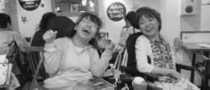 写真：村瀬さん（左）、川合（右）