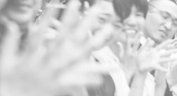 写真：ろう者の拍手